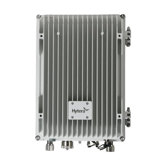 Hytera E-pole200 – masztowy przemiennik DMR Ad Hoc (Mesh) w obudowie IP65 z radiatorem i złączami antenowymi